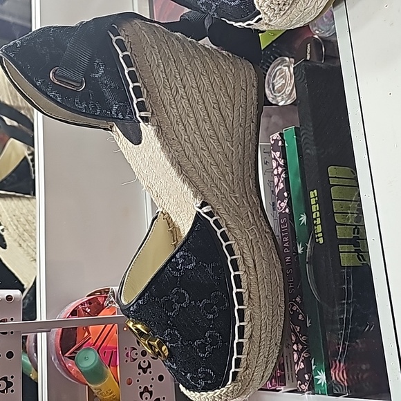 Fashion shoes - Picture 3 of 4